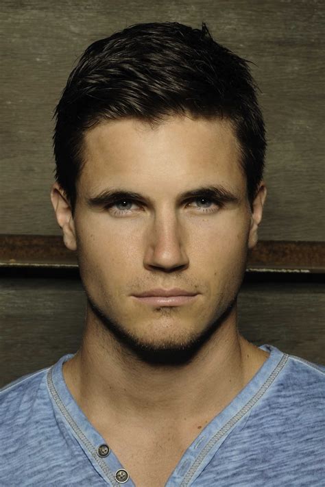 amell robbie